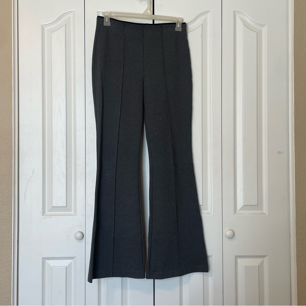 Women’s Banana Republic two piece sweater and pant set gray v neck pull on pant - Picture 10 of 13
